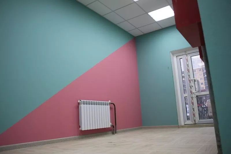 Покраска стен и потолков.