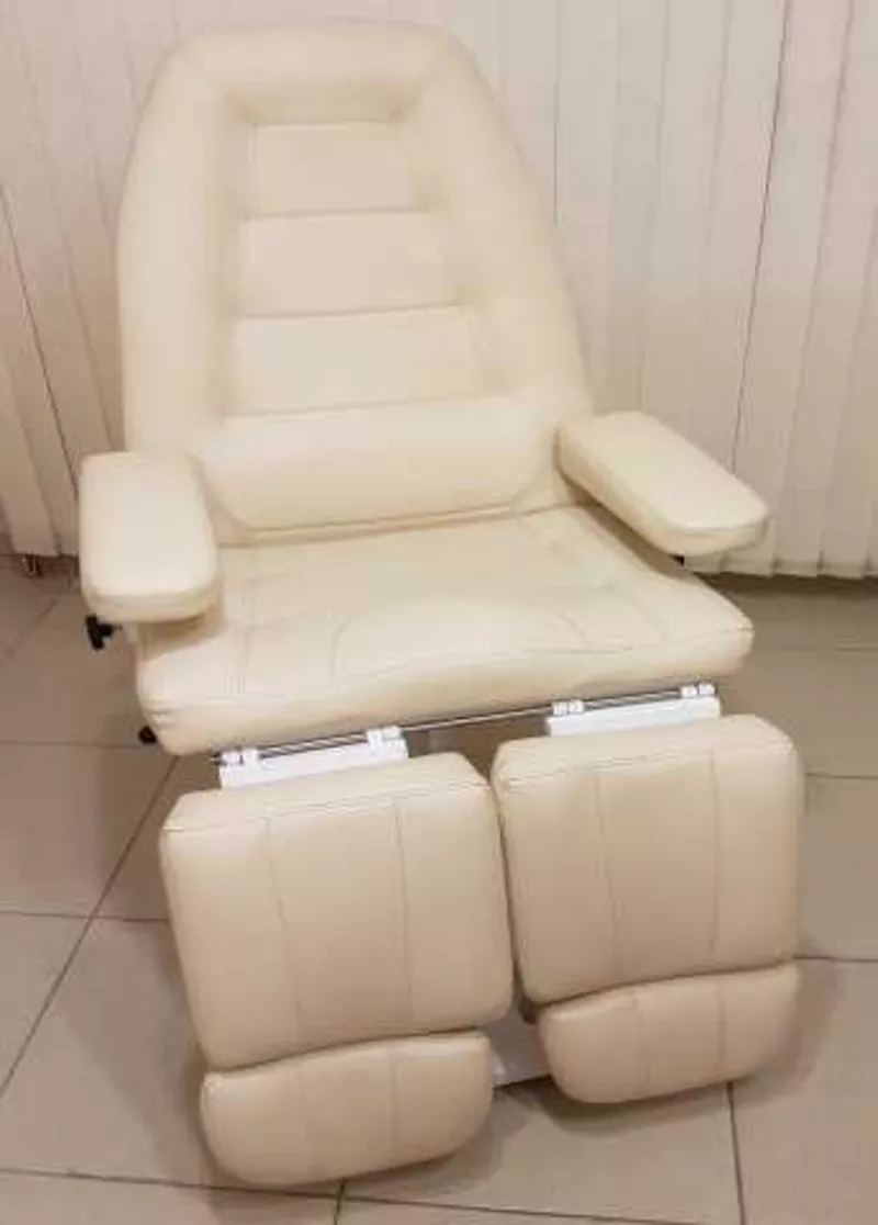Продам педикюрное кресло кушетка в Челябинске 3