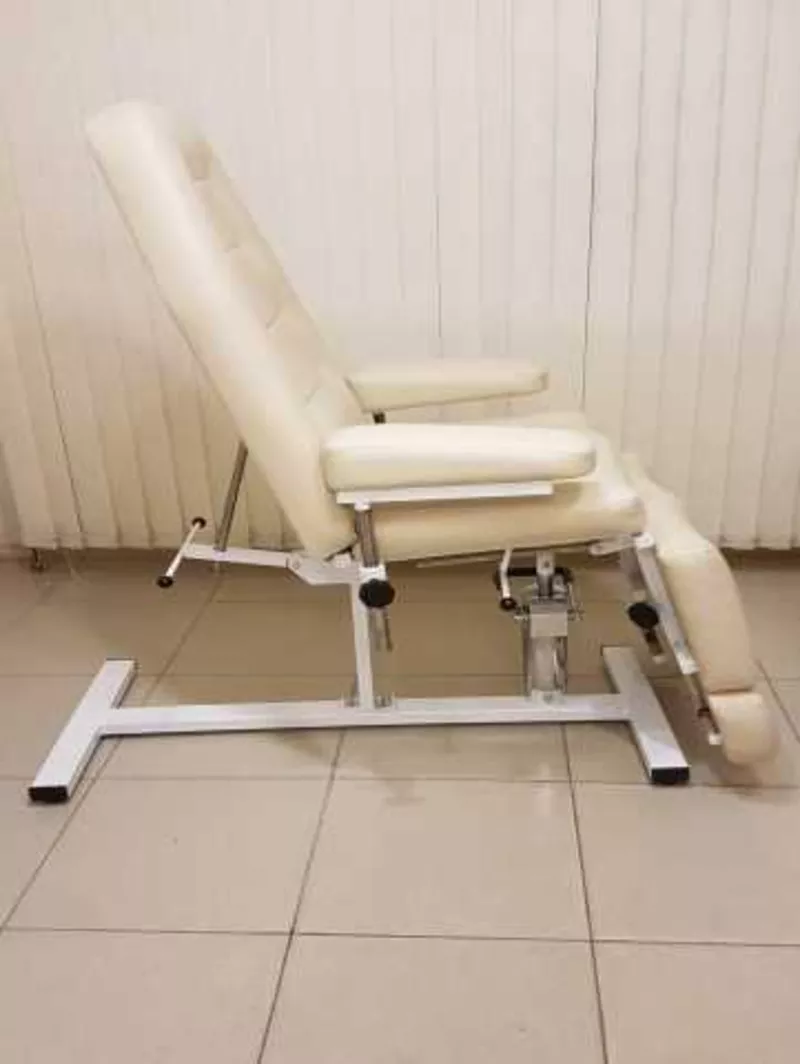 Продам педикюрное кресло кушетка в Челябинске 4
